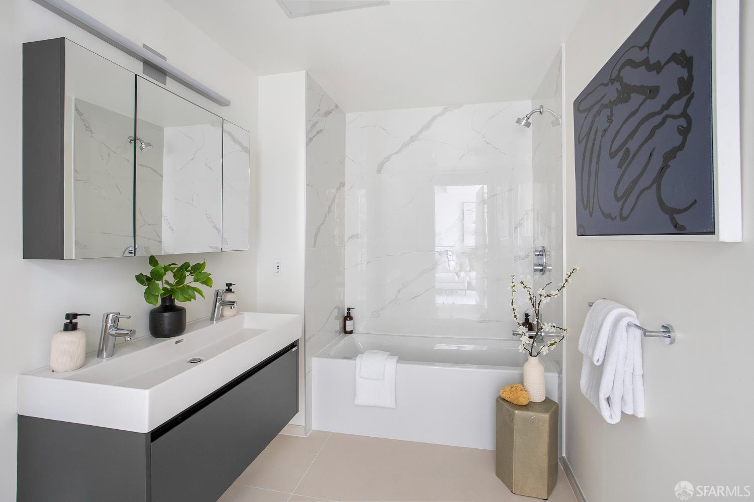 915 North Point Street # M4