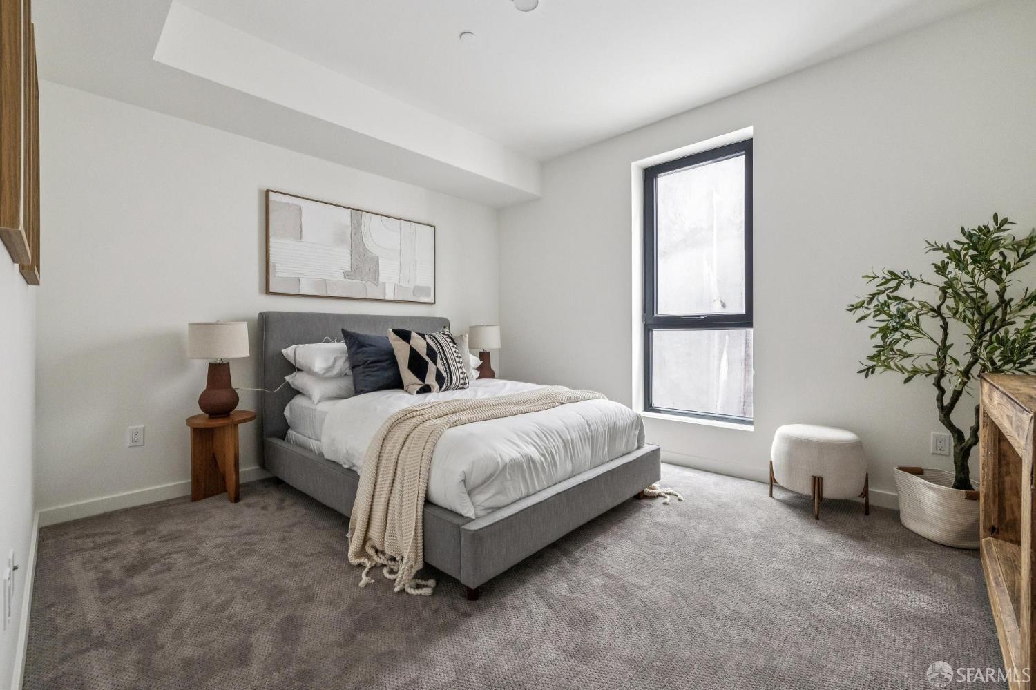 915 North Point Street # R3