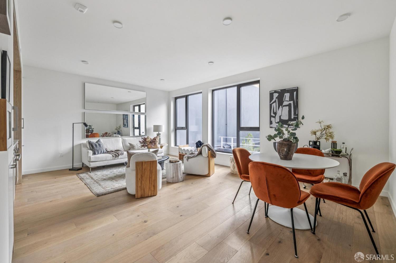 915 North Point Street # R3