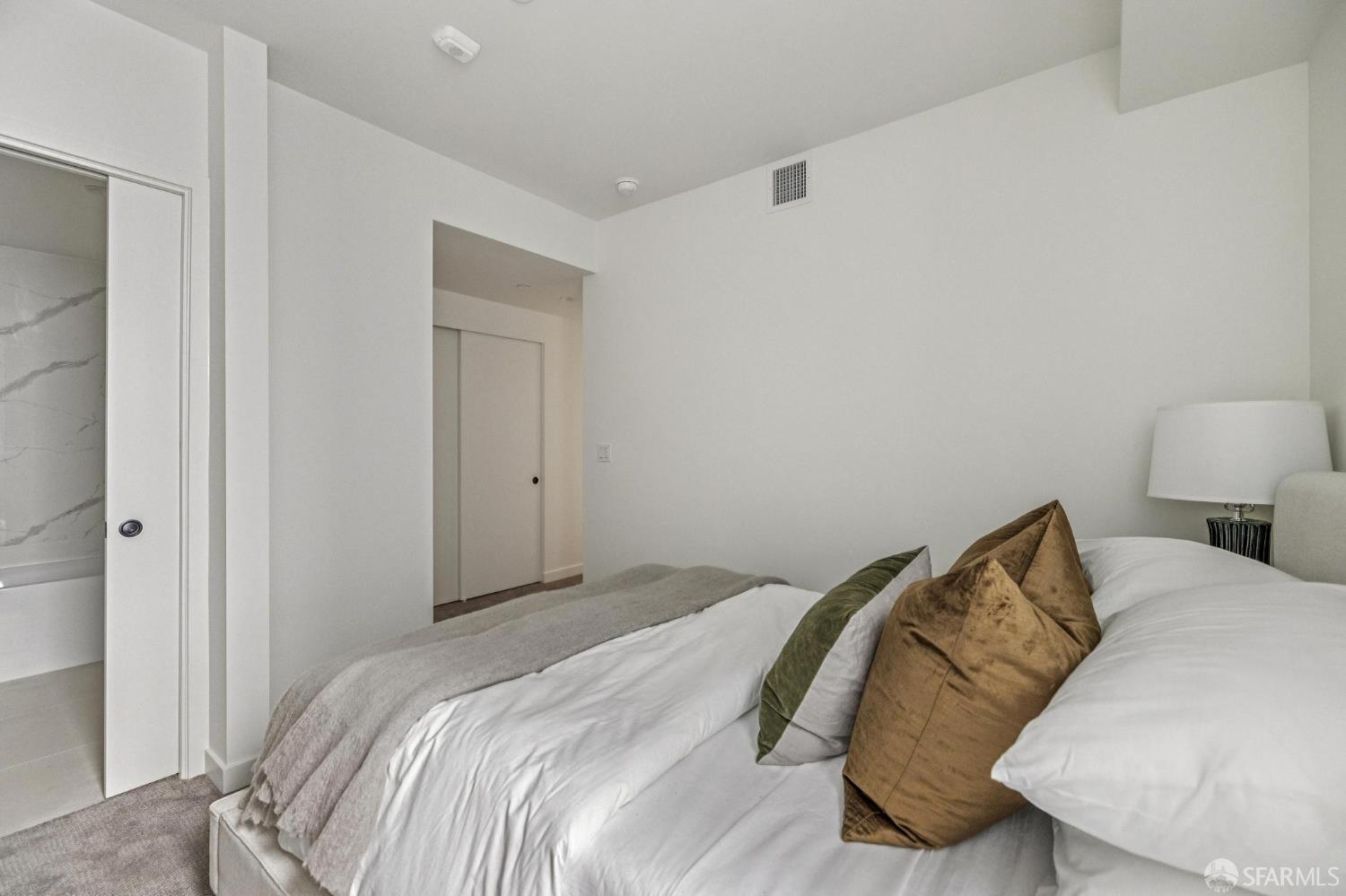 915 North Point Street # R3