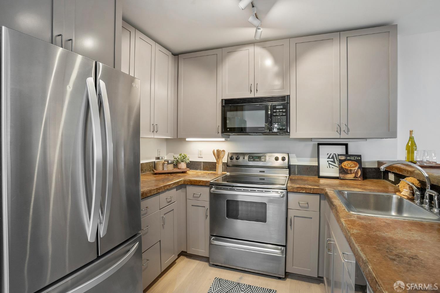 88 Hoff Street # 104