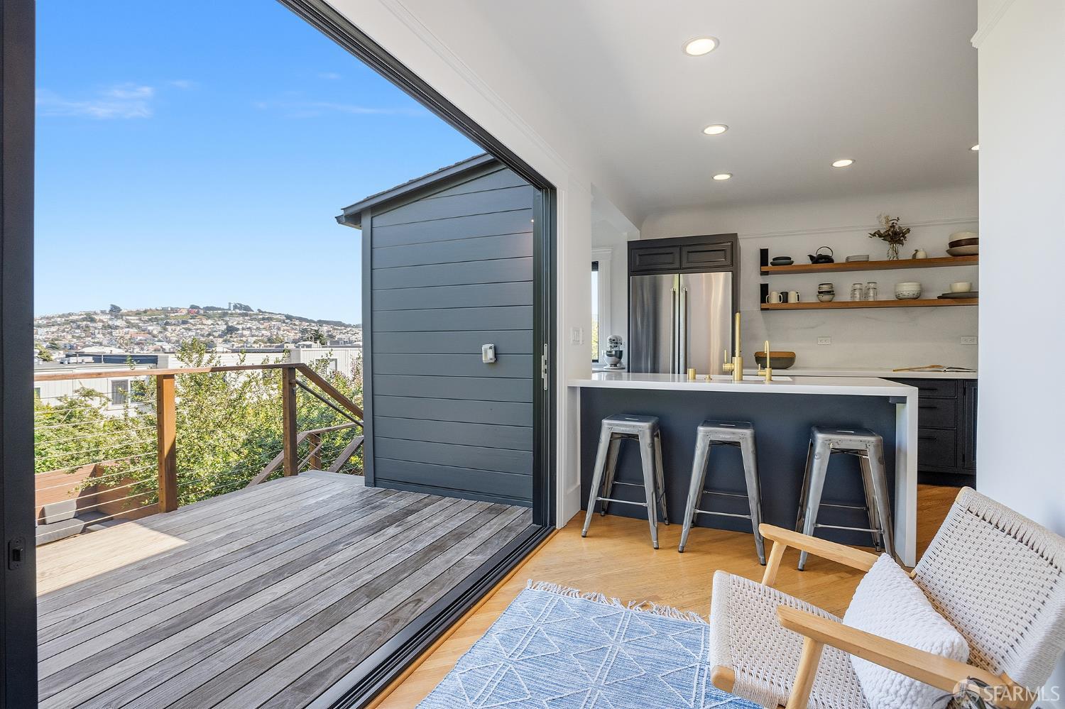 139 Brompton Avenue