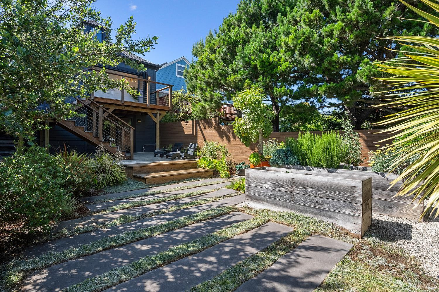 139 Brompton Avenue