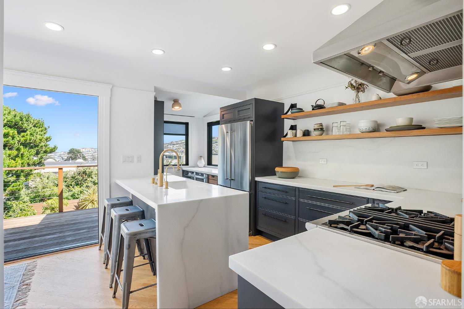 139 Brompton Avenue