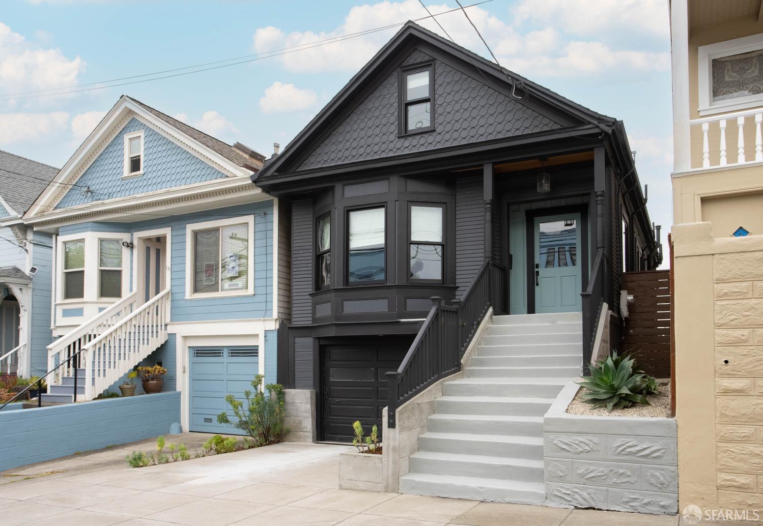 139 Brompton Avenue