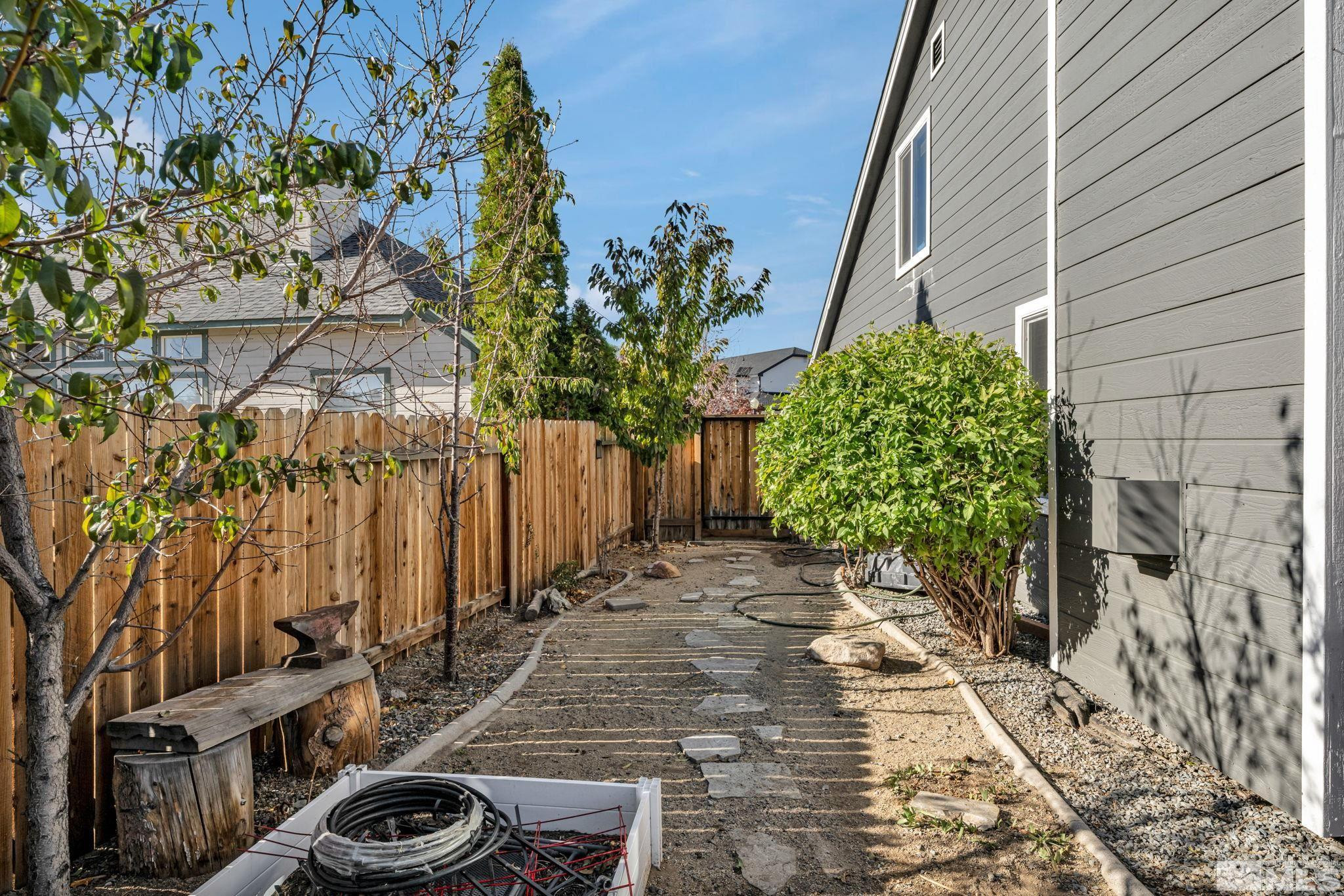 2163 Court Side Circle