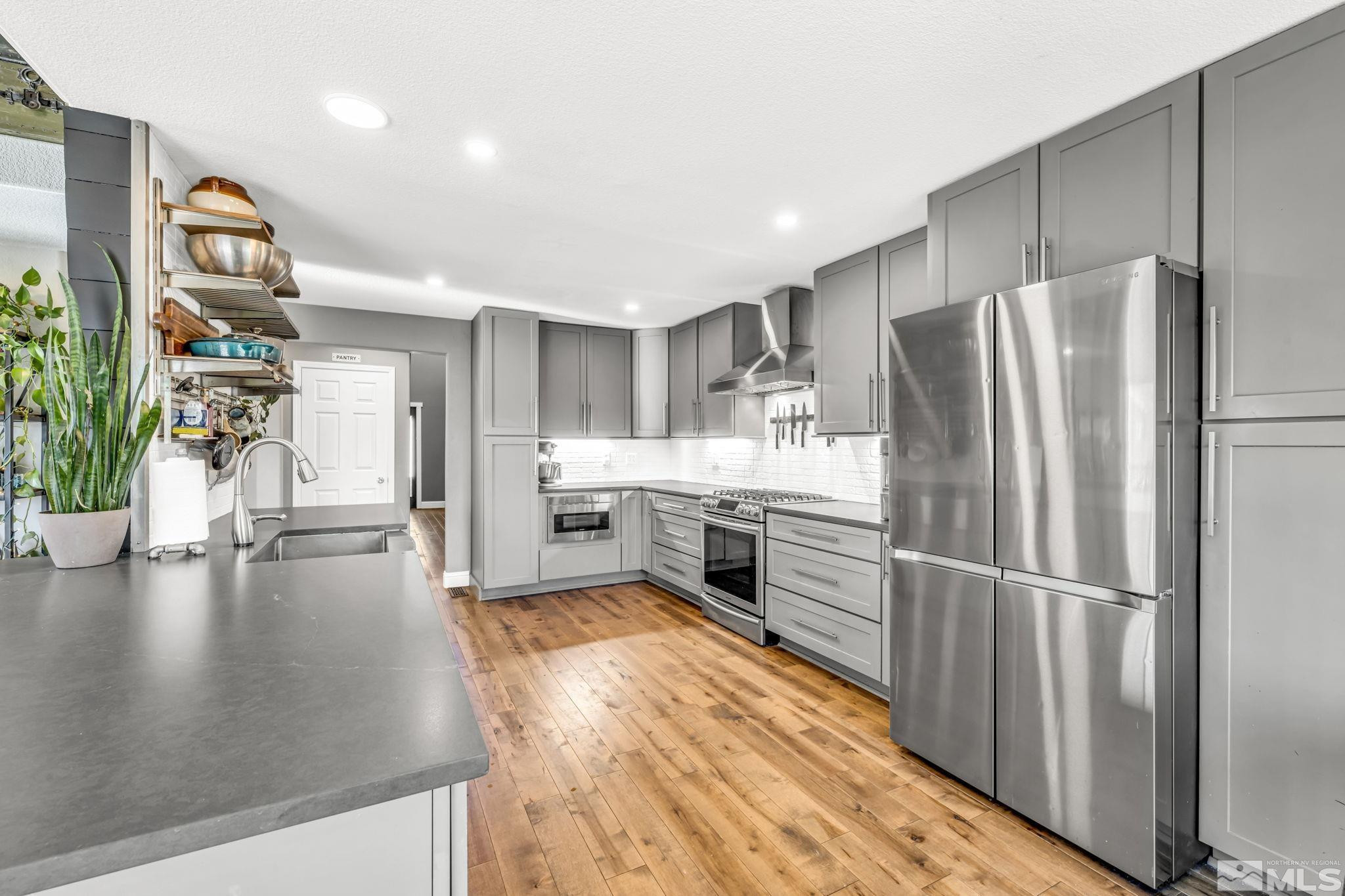 2163 Court Side Circle