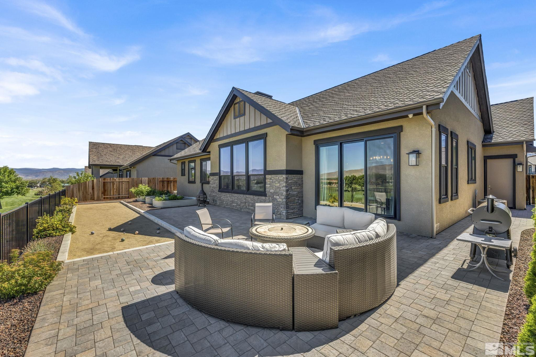 1612 White Hawk Lane