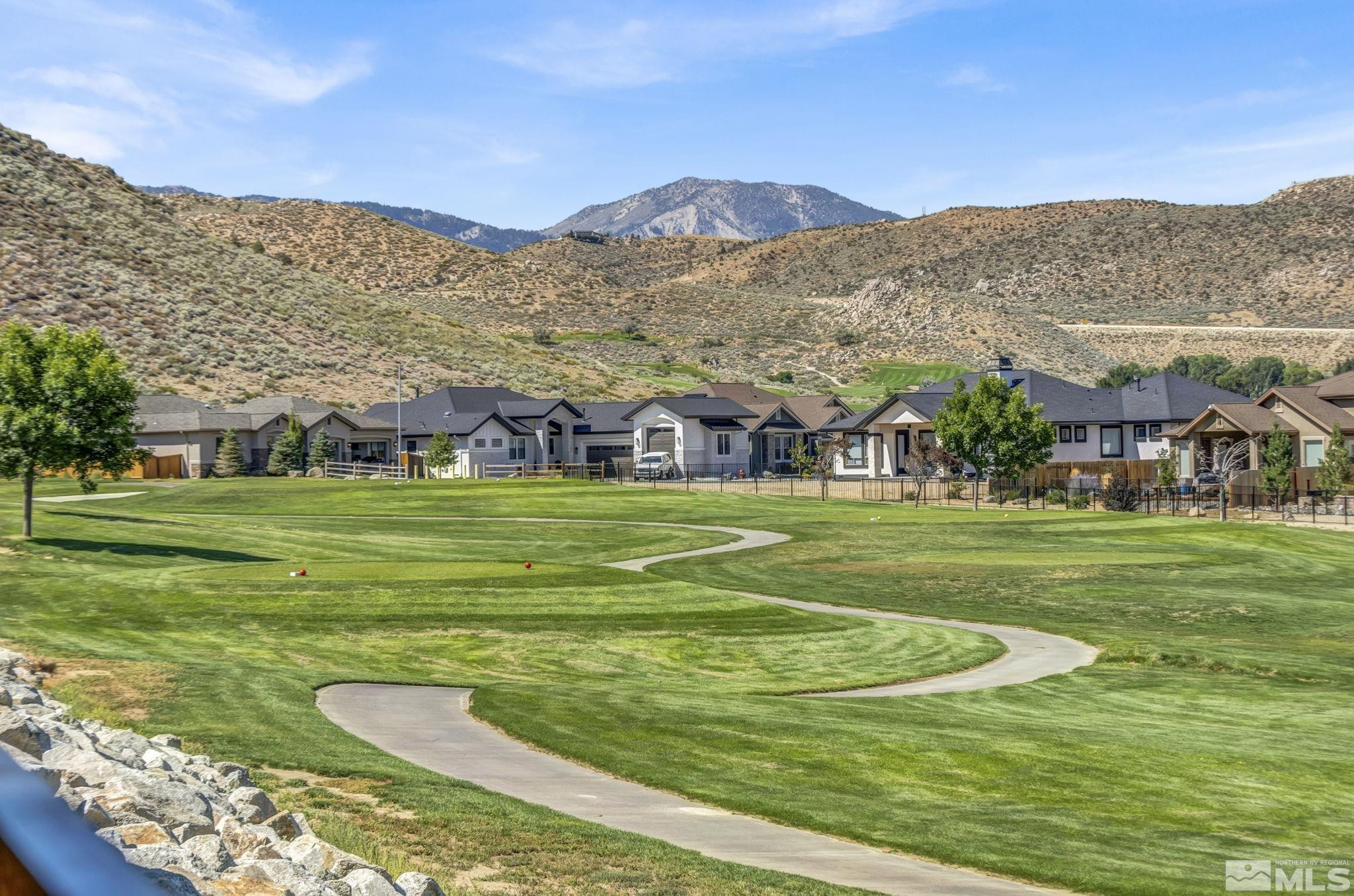 1612 White Hawk Lane