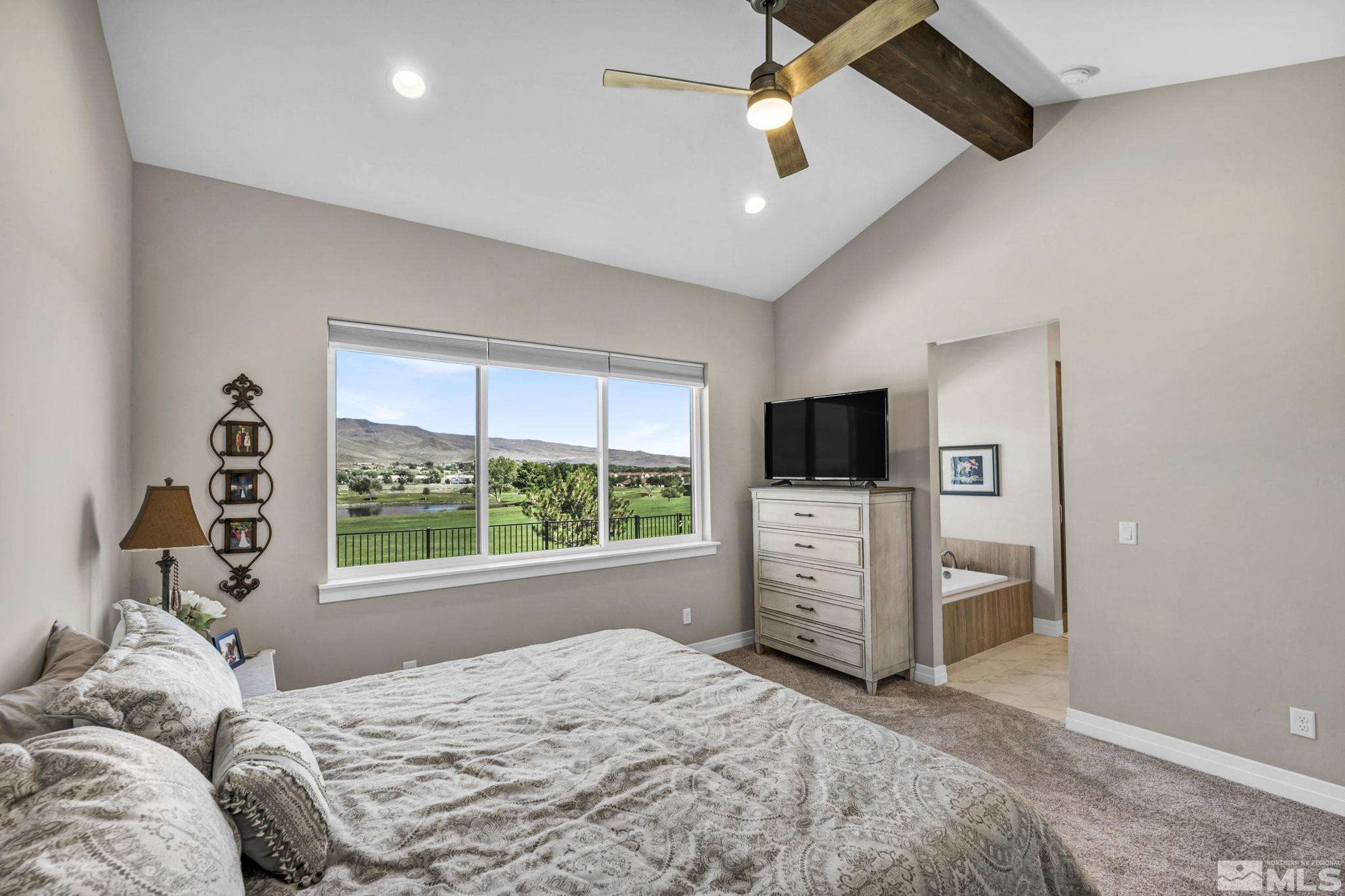 1612 White Hawk Lane