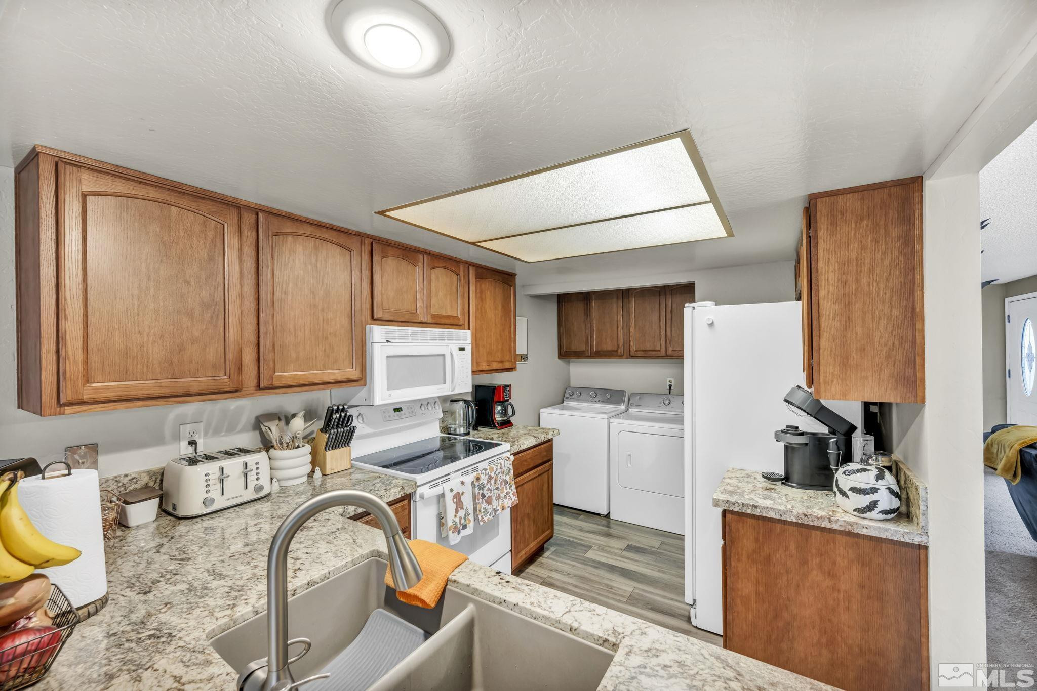 3492 Terrace Knoll Court