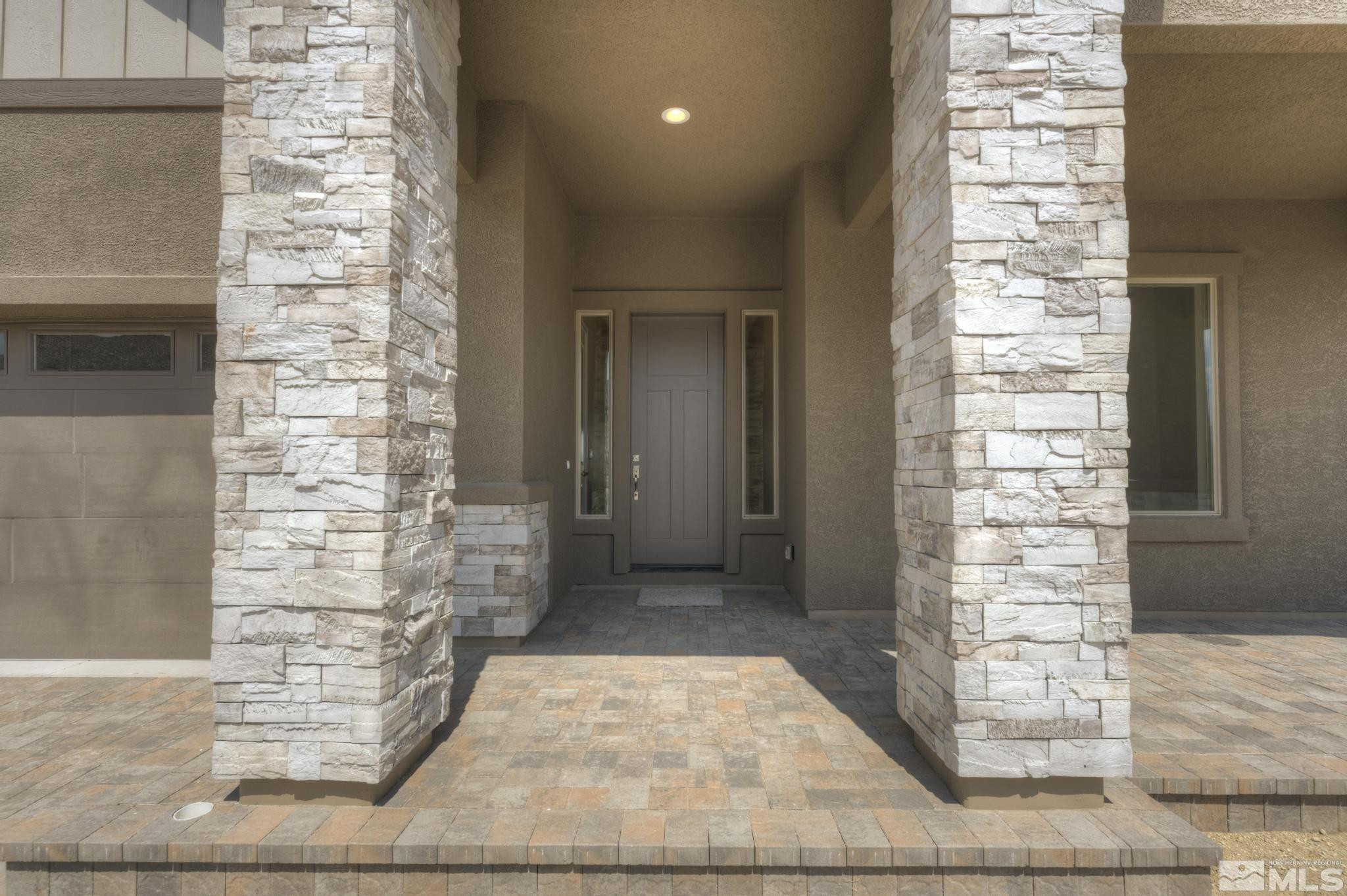 3902 Cambria Loop