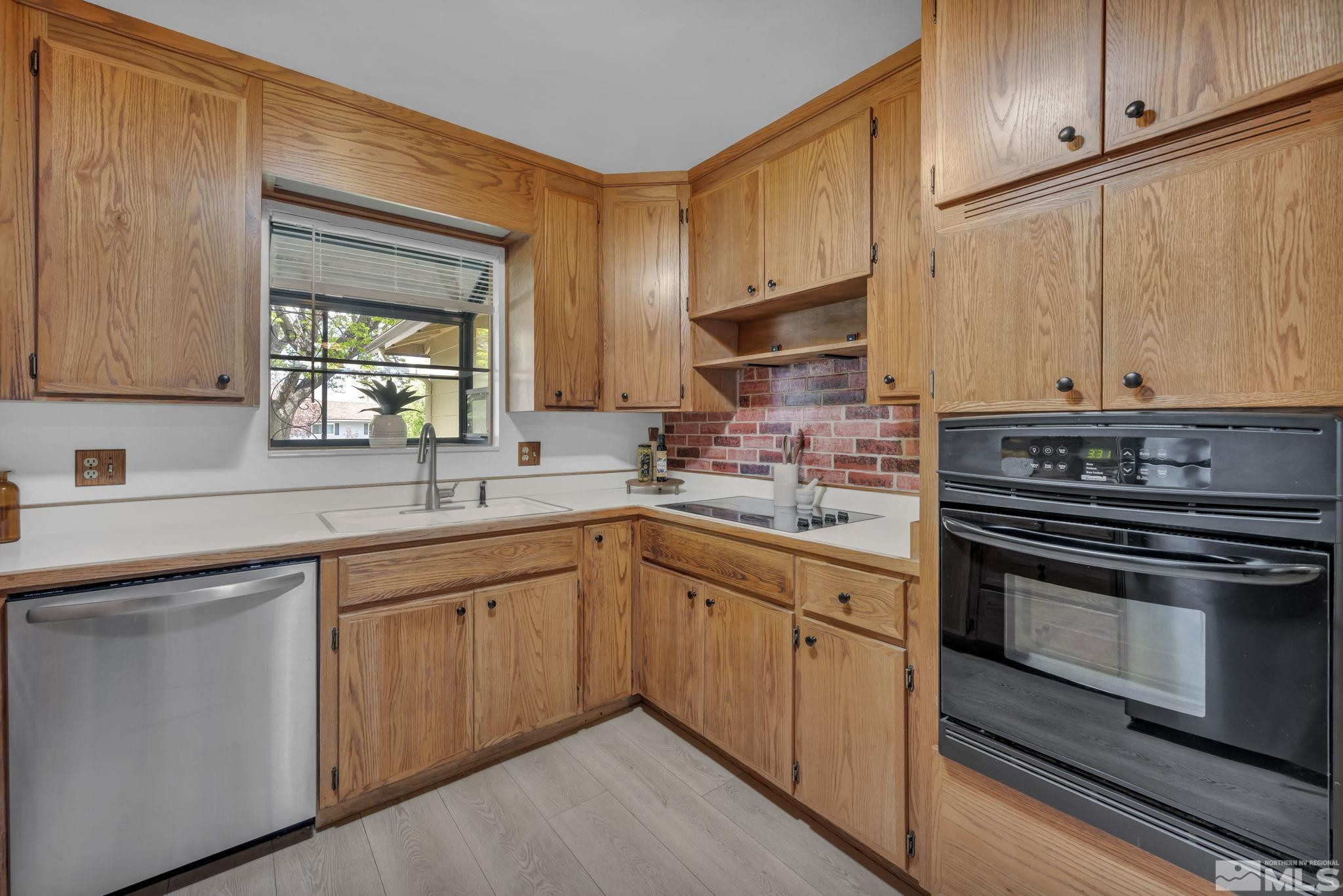 909 Norrie Drive
