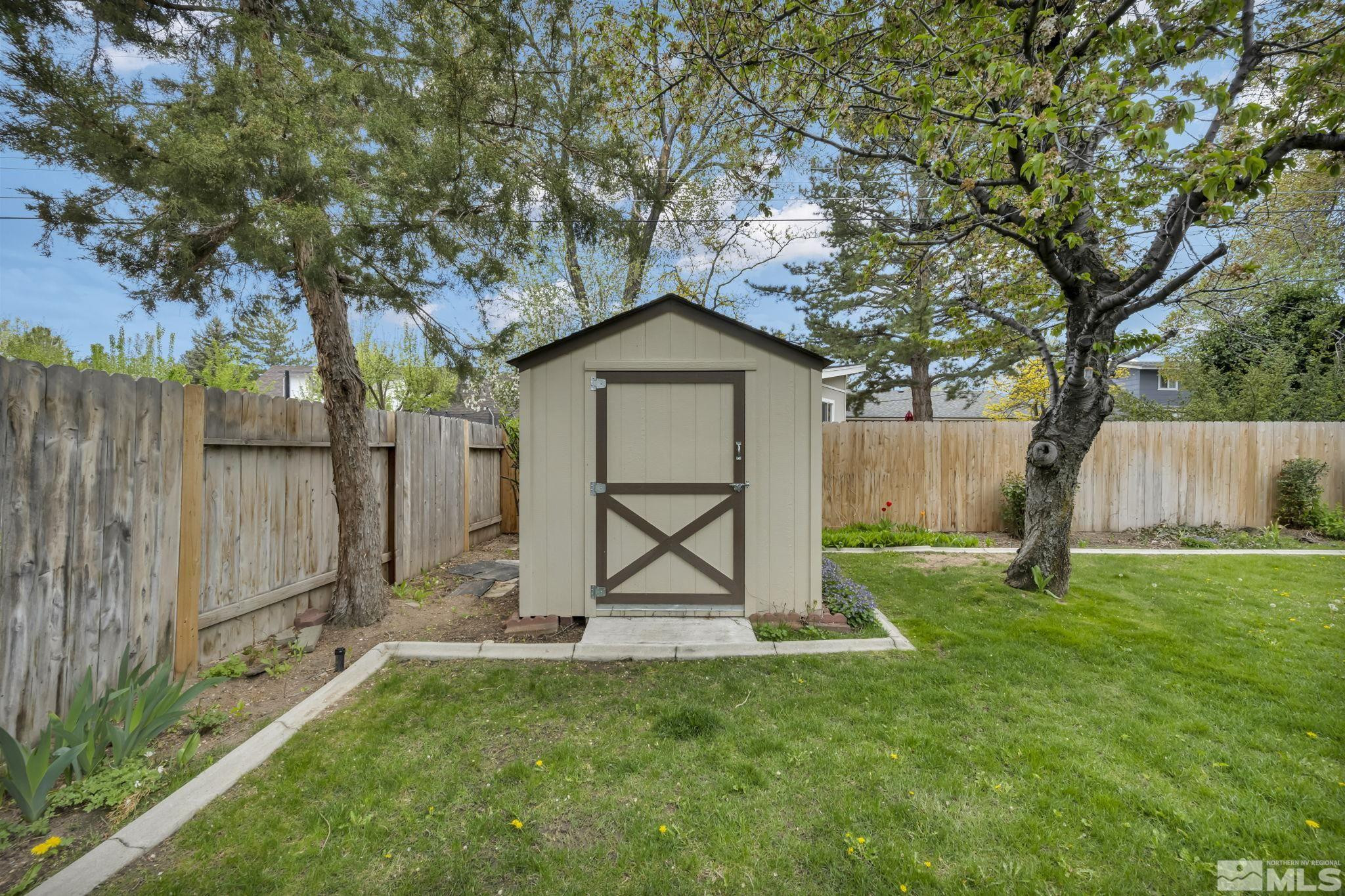 909 Norrie Drive