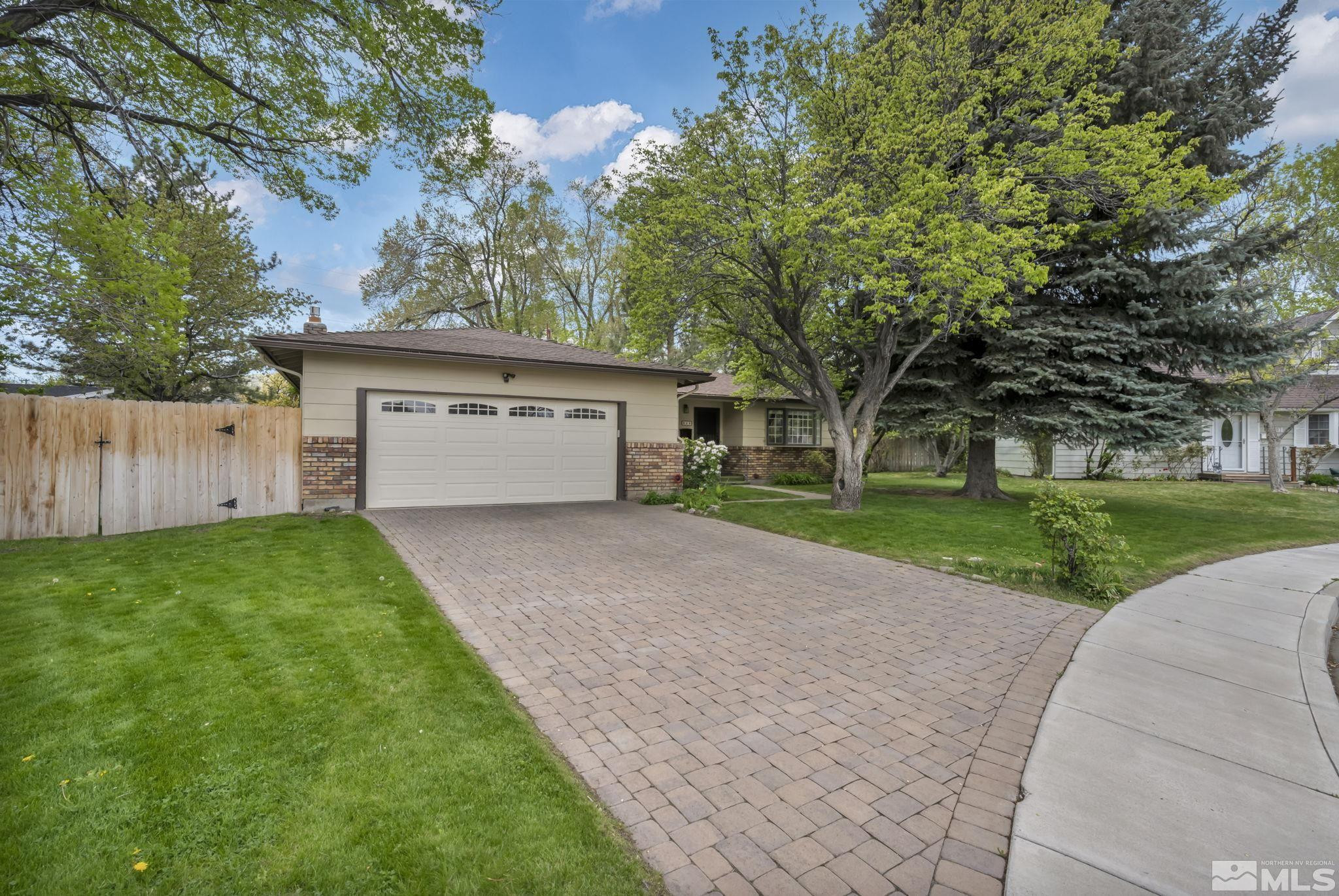 909 Norrie Drive