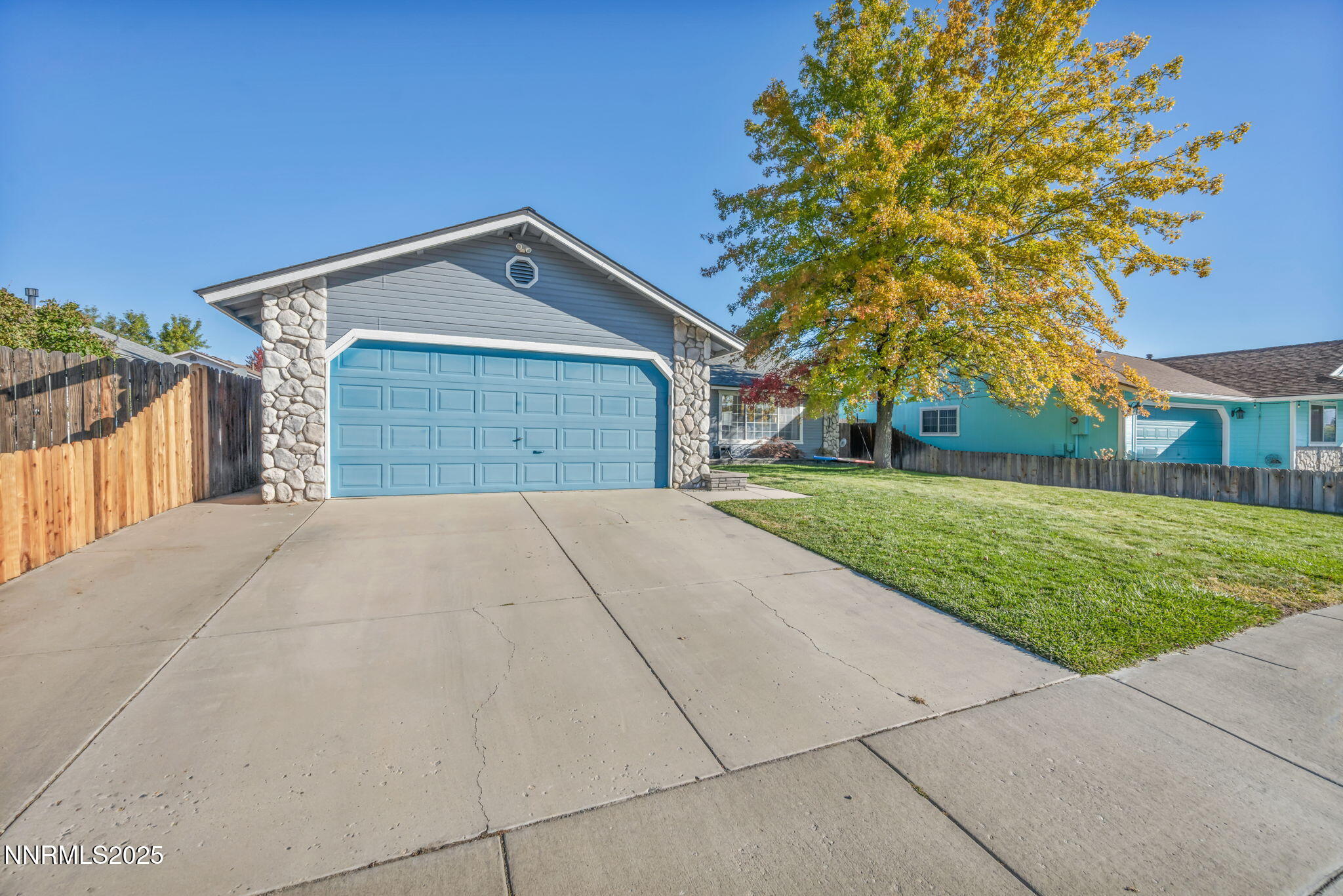 956 Lindsay Lane