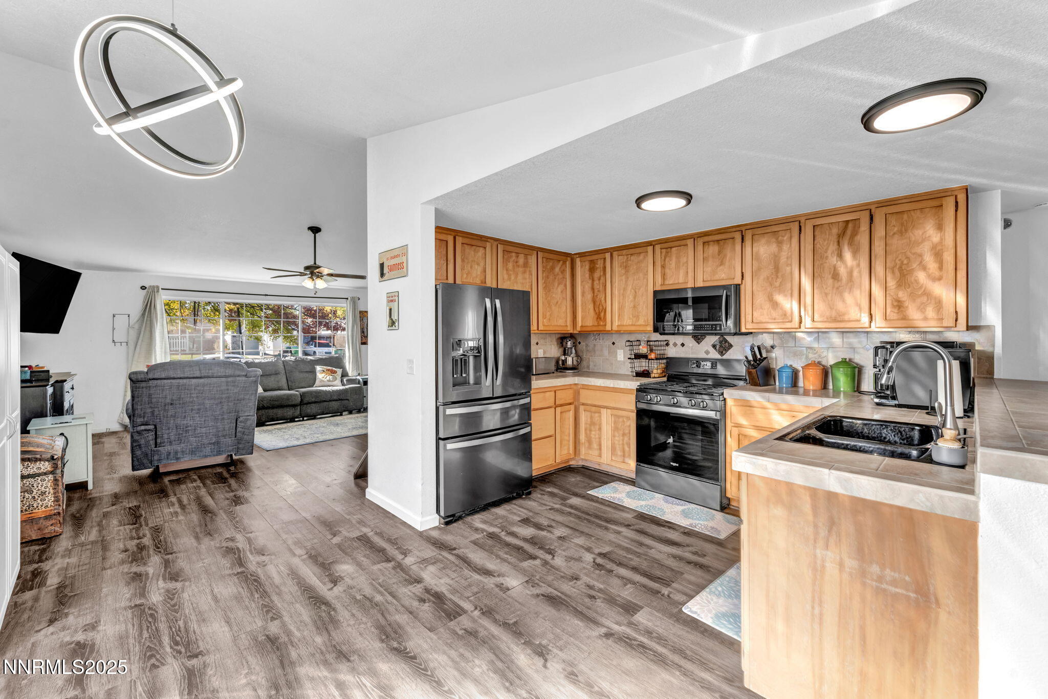 956 Lindsay Lane