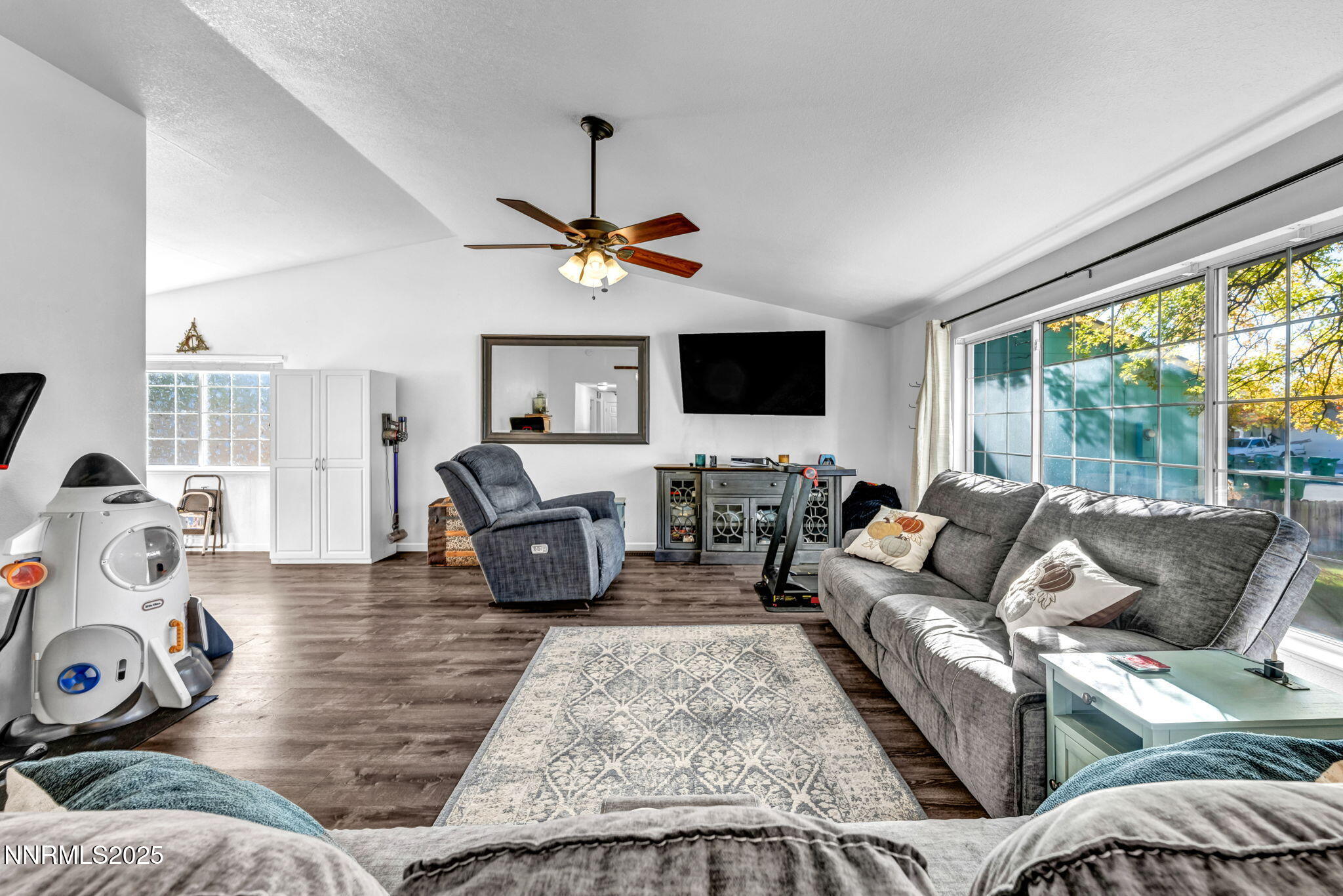 956 Lindsay Lane