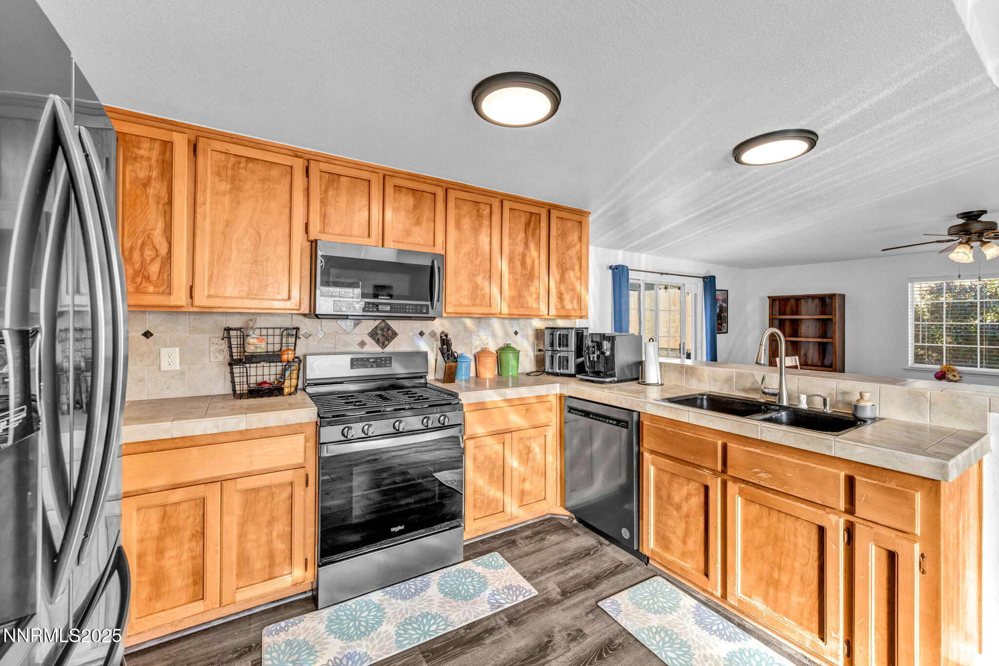956 Lindsay Lane