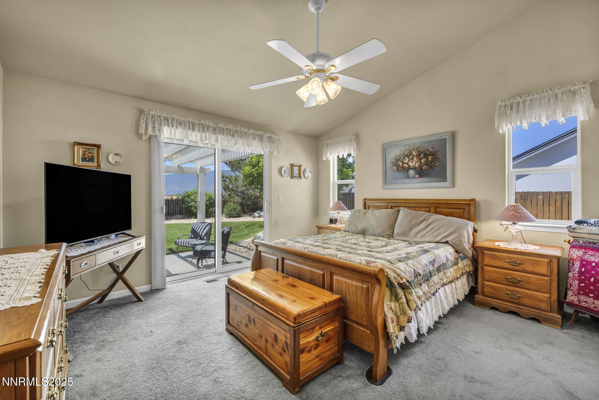 2866 La Cresta Circle