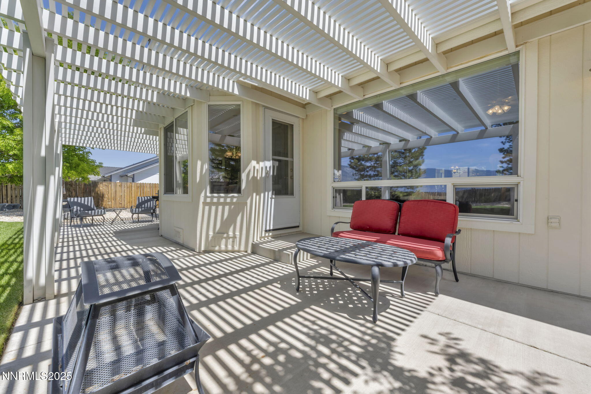 2866 La Cresta Circle