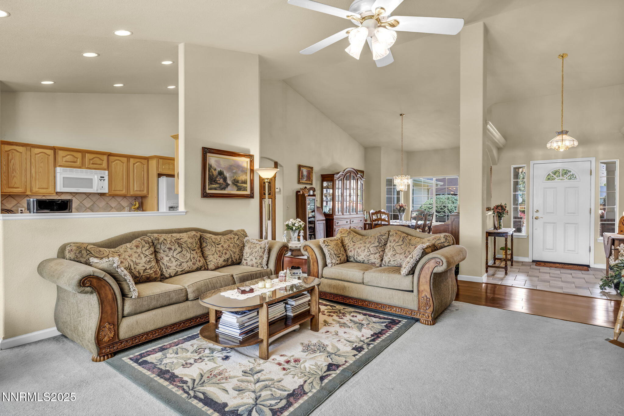 2866 La Cresta Circle