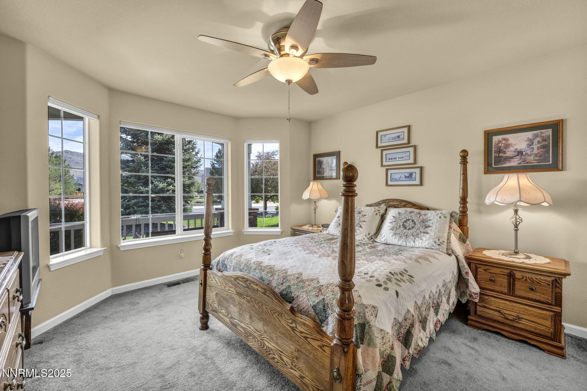 2866 La Cresta Circle