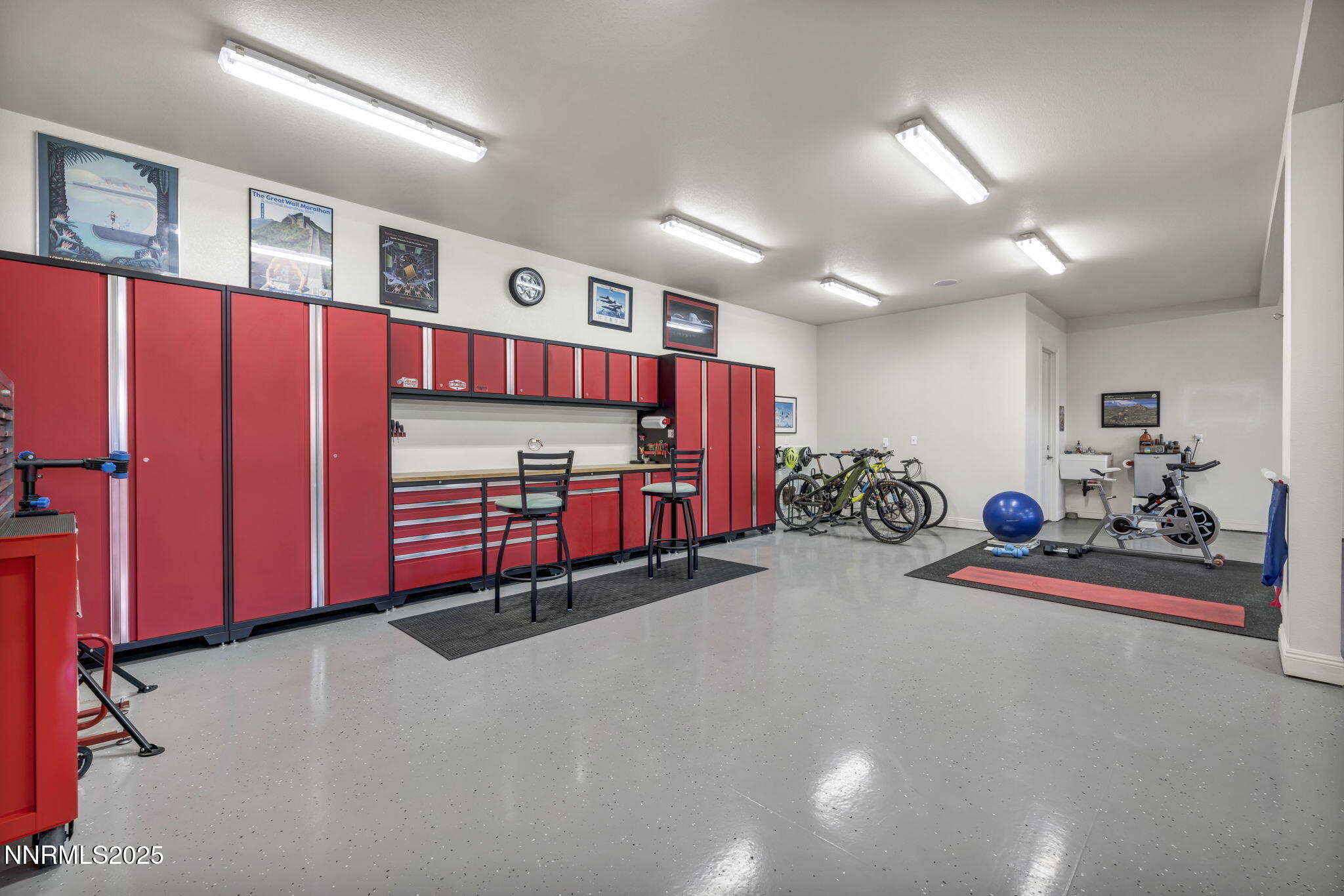 2183 Canterbury Lane