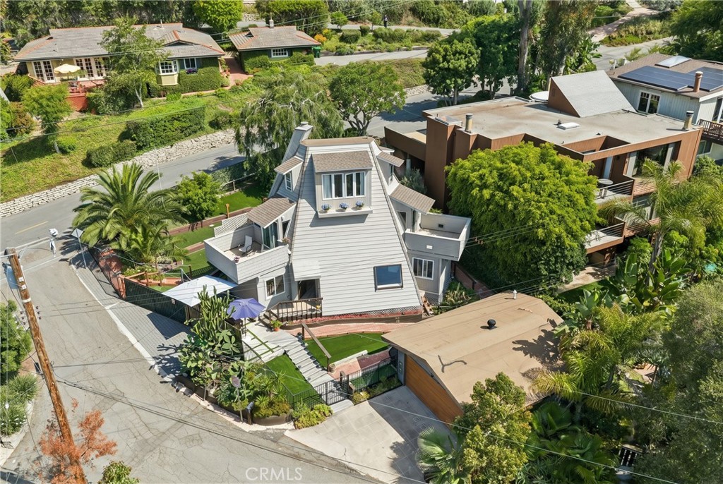 1108 Keller Way