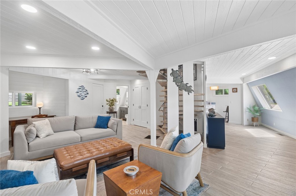 1108 Keller Way