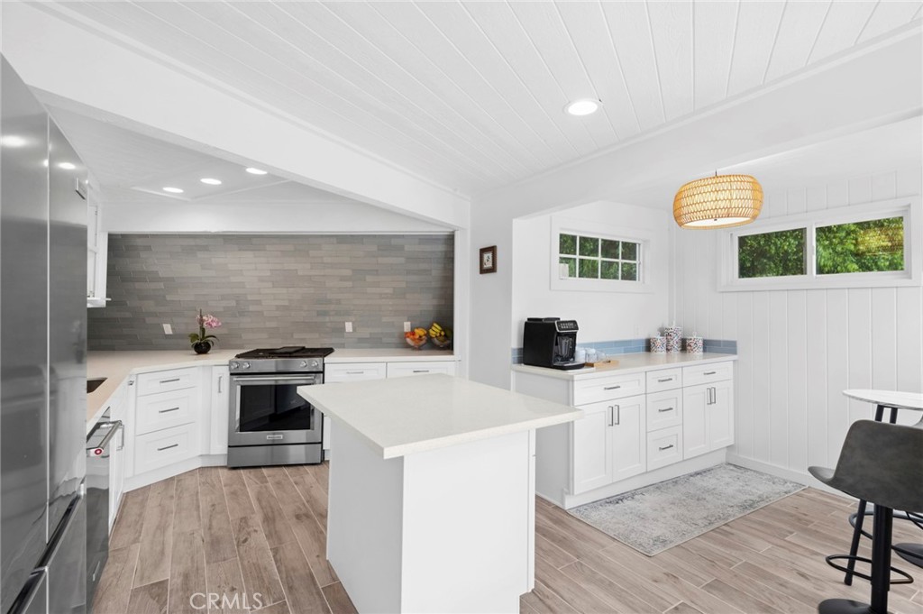 1108 Keller Way