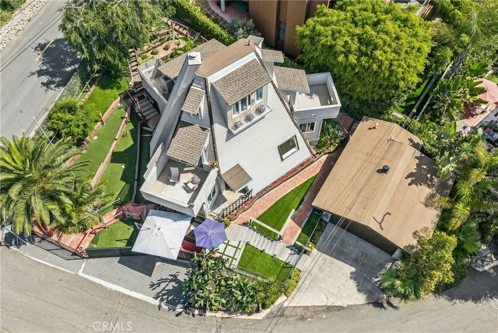 1108 Keller Way