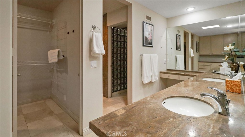 76975 Robin Drive