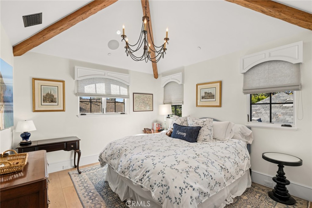 7 Oakmont Lane