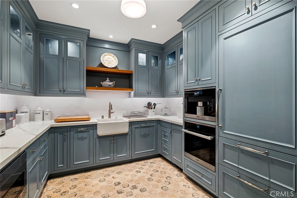7 Oakmont Lane
