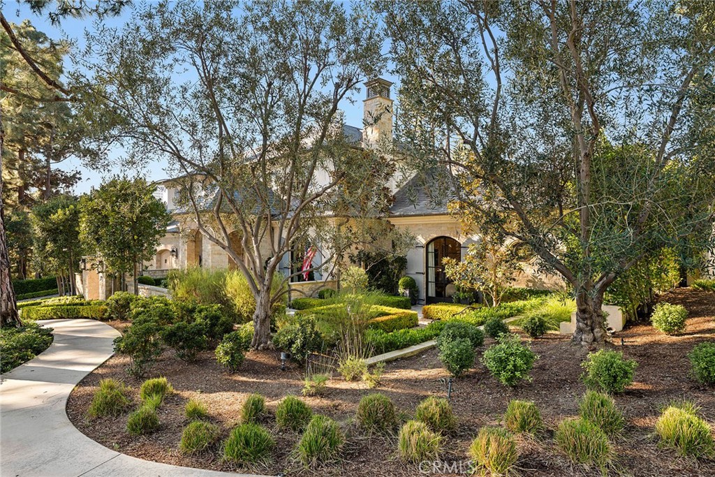 7 Oakmont Lane