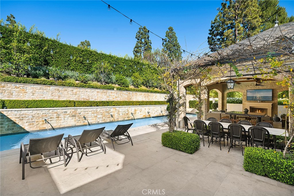 7 Oakmont Lane