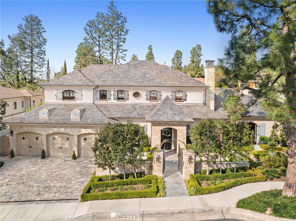 7 Oakmont Lane