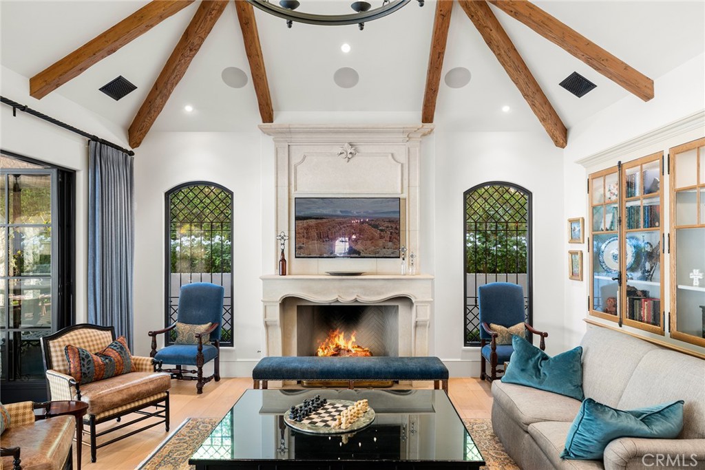 7 Oakmont Lane