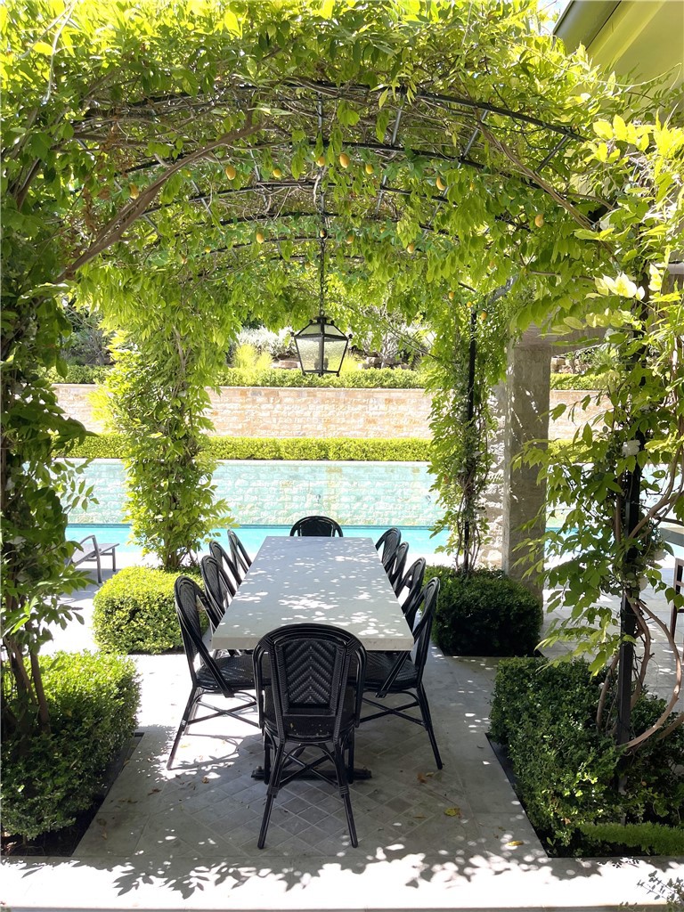 7 Oakmont Lane