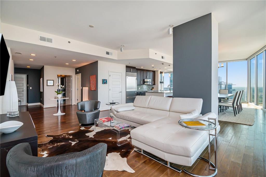 1080 Peachtree Street NE Unit 3310