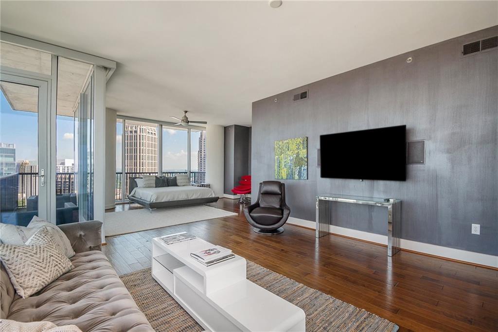 1080 Peachtree Street NE Unit 3310