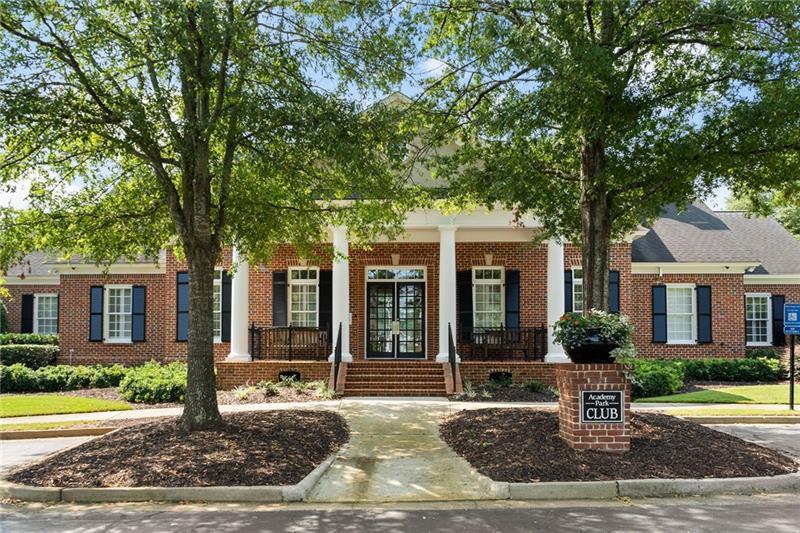 2423 Loxford Lane