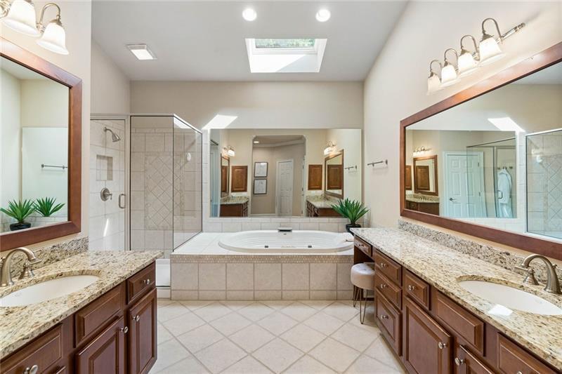 2423 Loxford Lane