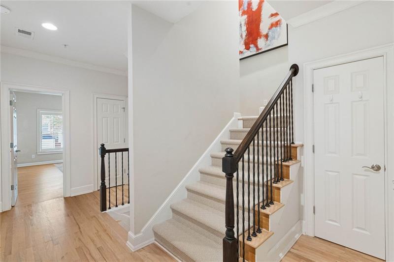 2423 Loxford Lane