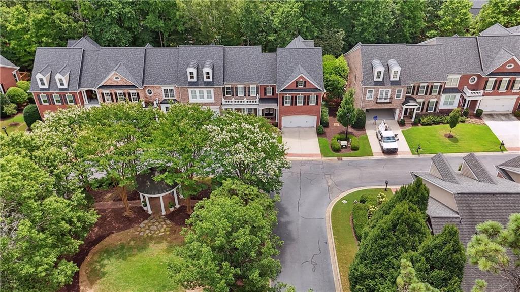 2416 Loxford Lane