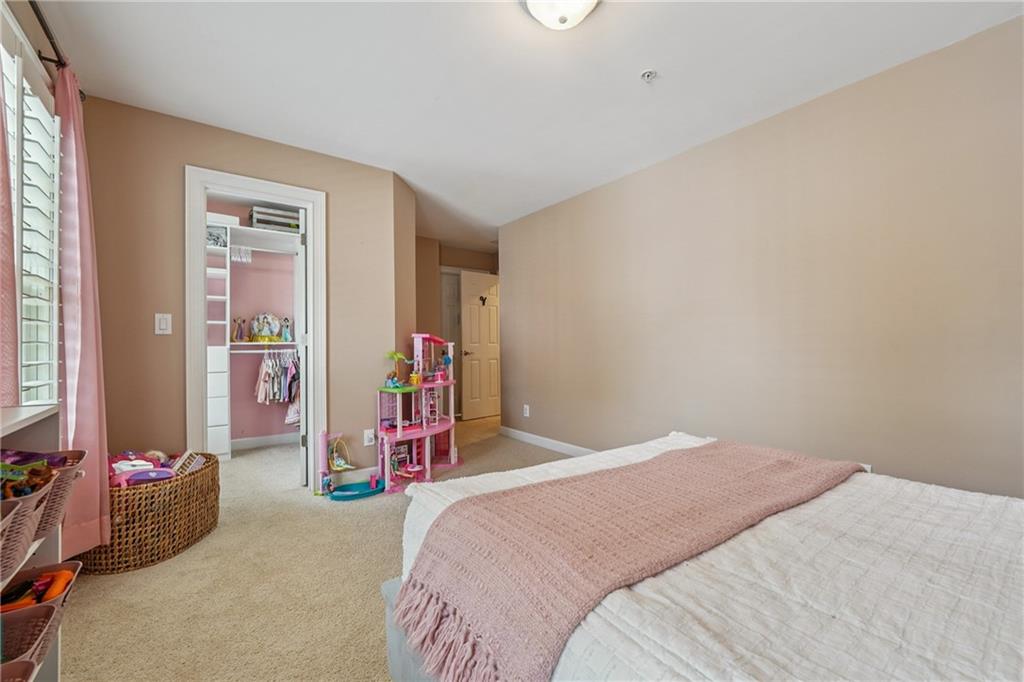 2416 Loxford Lane