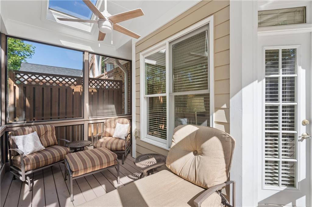 2404 Loxford Lane