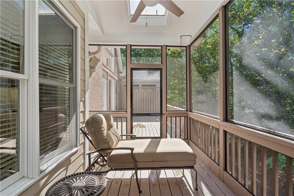 2404 Loxford Lane