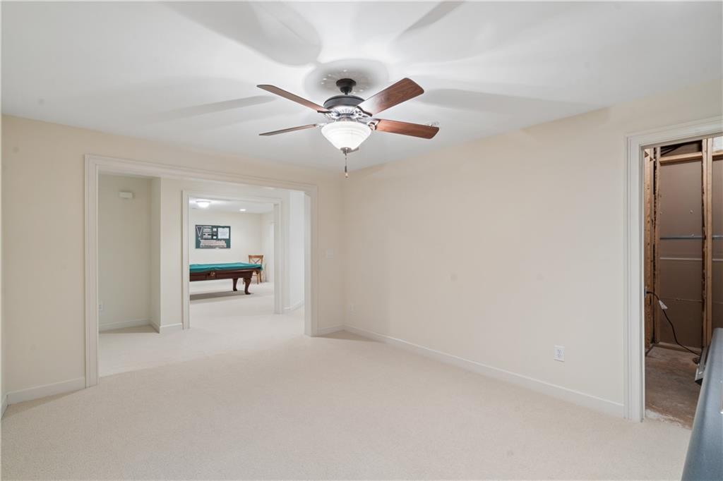 2404 Loxford Lane